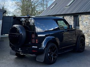 261 LAND ROVER DEFENDER 90 X DYNAMIC URBAN D250 - Image 4