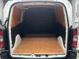 Opel Combo KOMF L1H1-1.5 100PS D 3DR - Image 3