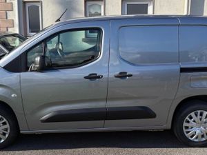 Peugeot Partner Only 40k kms 3 Seater Sliding Door - Image 3