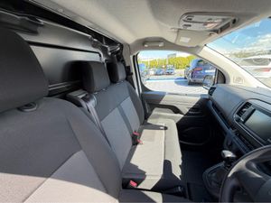 Opel Vivaro KOMF 2.0L DIESEL - MANUAL - 12M WARRAN - Image 4