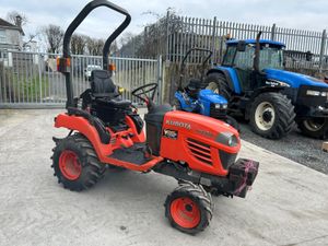 2011 Kubota BX2350 Compact Tractor - Image 4