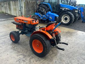 Kubota B6100 Compact Tractor - Image 3