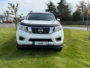 ABSOLUTELY STUNNING 2016 NISSAN NAVARA - Image 3