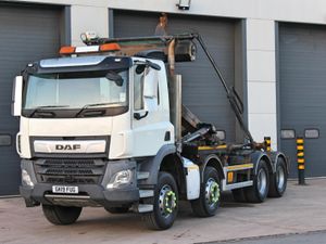 2019 (19) DAF CF 450 8X4 HOOK LOADER - Image 2