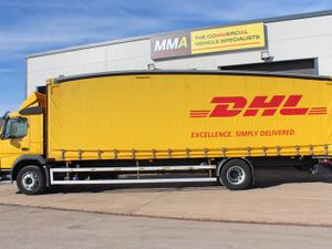 2020 (69) VOLVO FM330 4X2 CURTAIN SIDER - Image 4