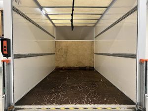 2023 Iveco Daily Luton Box Van - Image 2