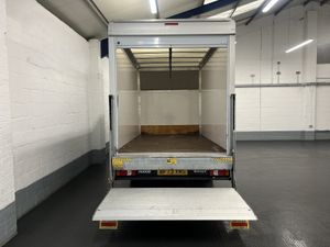 2023 Iveco Daily Luton Box Van - Image 3