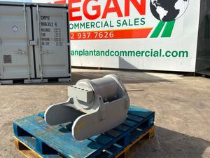 UNUSED ROTATING MOTOT / TILTING HITCH....1613d. - Image 2