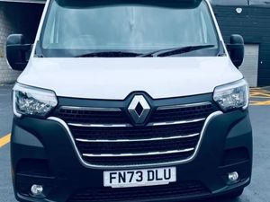 2023 Renault Master Low Loader Van - Image 3