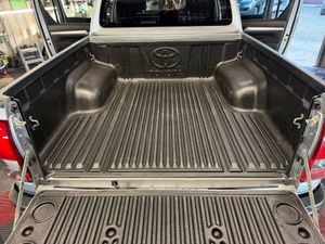 2025 252 Toyota Hilux 2025 N1 5 Seat Manual - Image 4