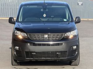 Peugeot Partner 2024 Peugeot Partner PRO PLUS 1.5 - Image 3