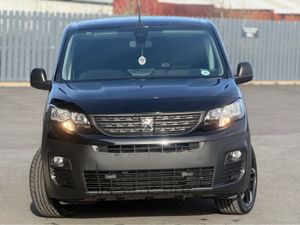 Peugeot Partner 2024 Peugeot Partner PRO PLUS 1.5 - Image 4