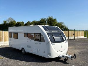 2020 swift 4berth island bed damaged - Image 2