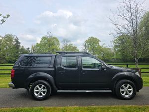 14 Nissan Navara 2.5 EXCELLENT CONDITION NO VAT - Image 2