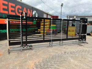 20ft CANTILEVER ELECTRIC SLIDING GATE........2030. - Image 4