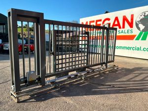 20ft REMOTE ELECTRIC SLIDING GATE..........2775d. - Image 2