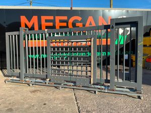20ft REMOTE ELECTRIC SLIDING GATE..........2775d. - Image 3
