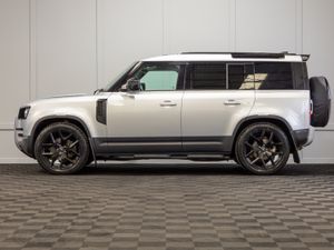 242 Land Rover Defender D250 S 3 Seat Commercial - Image 3