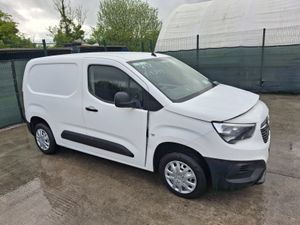 202 Opel Combo 1.5 Diesel - Image 2