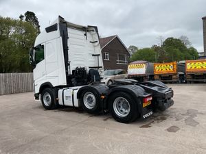 2022 Volvo FH500 6x2 - Image 4