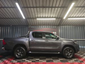 2025 Toyota Hilux Diesel Manual 5 Seat N1 - Image 3