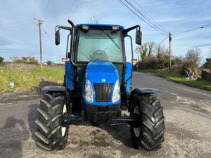 2006 New Holland TL70A - Image 4