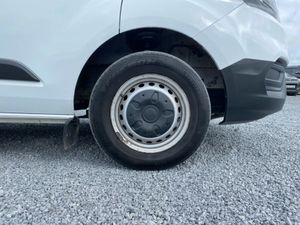 Ford Transit Custom 2.0 TDCI SWB - Image 4