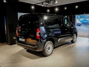 2026 Peugeot Partner PRO Plus 1.5 HDI Auto - Image 4