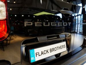 2026 Peugeot Partner PRO Plus 1.5 HDI Manual - Image 4