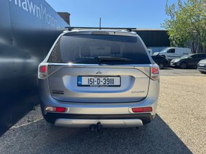 MITSUBISHI OUTLANDER 2.2 DI-D 4WD COMMERCIAL - Image 4