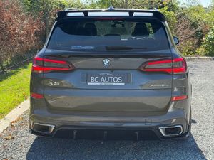 2022 BMW X5 45e M Sport N1 Commercial - Image 4