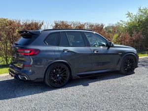 2022 BMW X5 45e M Sport N1 Commercial - Image 3