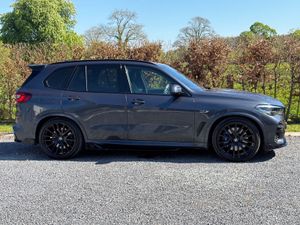 2022 BMW X5 45e M Sport N1 Commercial - Image 2