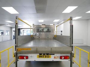 2019 Vauxhall Movano Dropside Van - Image 3