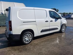 201 Peugeot Partner  Pro plus  1.5 Diesel - Image 3