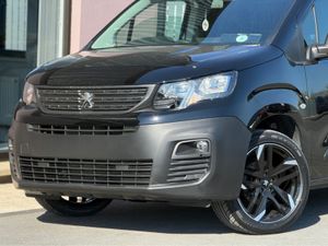 Peugeot Partner 2024 Peugeot Partner PRO PLUS 1.5 - Image 4