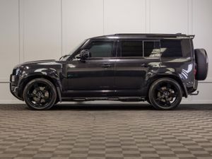 2022 Land Rover Defender D250 SE 3 Seat Commercial - Image 3