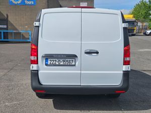 Mercedes-Benz Vito 2022 - Image 2