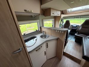2019 WEINSBERG CARA SUITE 650 R.H.D - Image 4