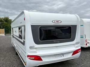 LMC 595 VIP 4 berth fixed island bed Caravan - Image 3