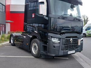 RENAULT T440 2022 - Image 2