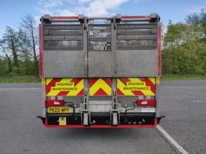 2022 Scania P320 XT 6X2 with 30ft sterling body - Image 4