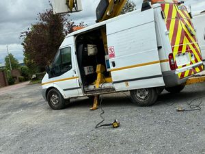 2010 ford transit cherry picker - Image 4