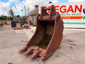 110mm / 100mm bucket to suit 50 / 60 ton machine.. - Image 4