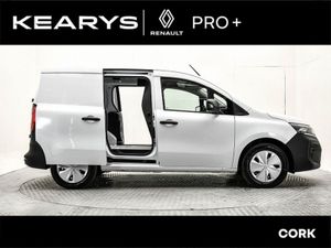 Nissan TOWNSTAR SWB PAB VAN 6DR Auto 45kwh - DEMO - Image 4