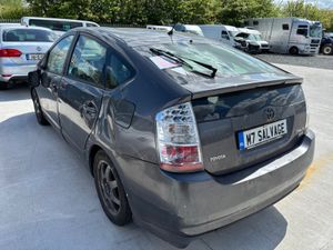 07 Prius Light scratches Drive home - Image 4
