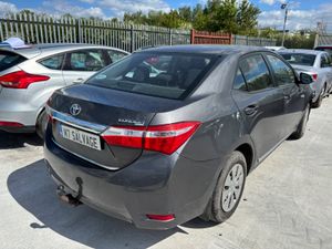 16 Corolla 1.3 Petrol NCT 12/26 100km Starts - Image 4