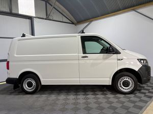 2018 Volkswagen Transporter T6 2.0 TDi 150 Bhp - Image 3