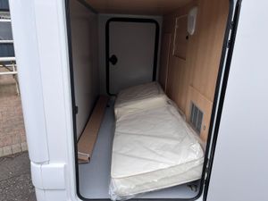 New Giotti Line Sienna 395F - 4 Berth - Image 4