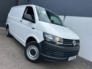 2019 Volkswagen Transporter - Automatic / 104kms - Image 2